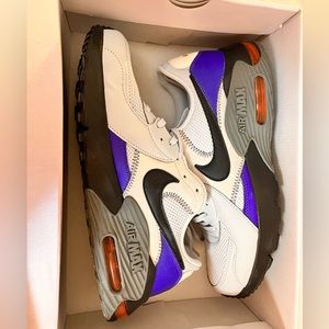 BRAND NEW NIKE AIR MAX